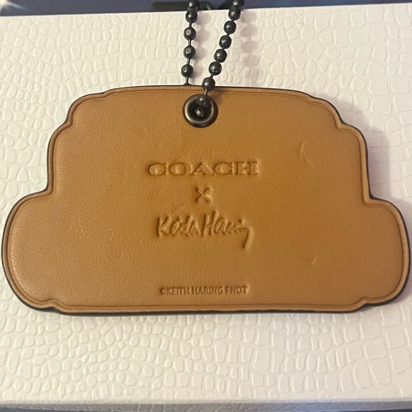 COACH X KEITH HARING SPARKLY BLUE BOOM BOX HANGTAG- NWOT - Picture 3 of 7